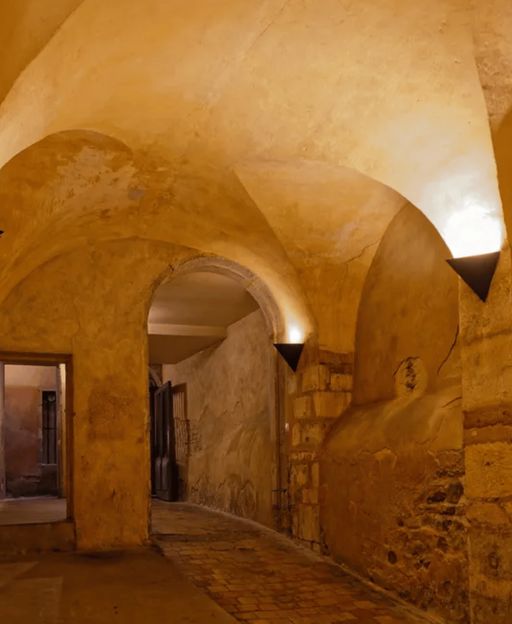 The Hidden Passages of Lyon That Silk Workers Built and the Resistance Survived