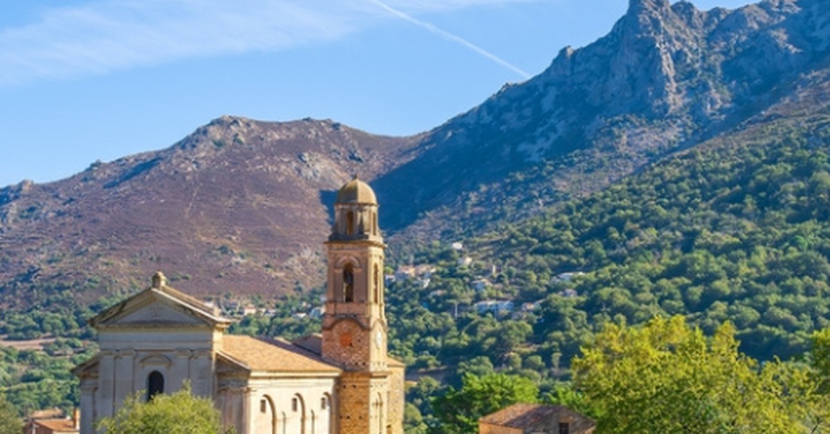 French Surnames of Corsica: Origins, Meanings and Family Heritage