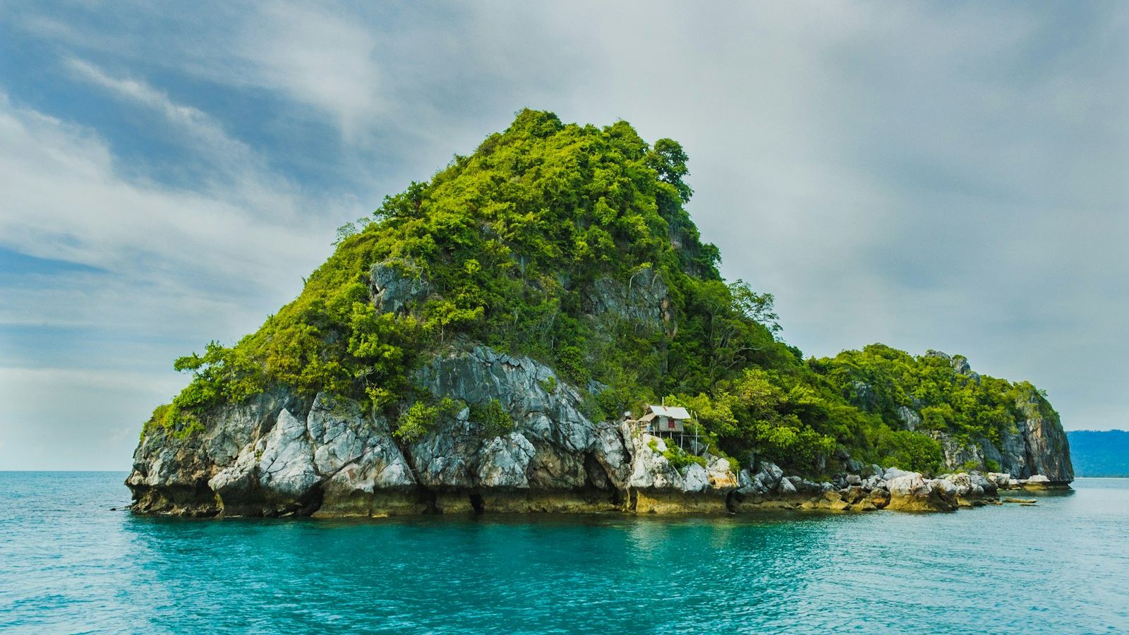 The Island That France Calls Its Own — But Has Never Fully Tamed