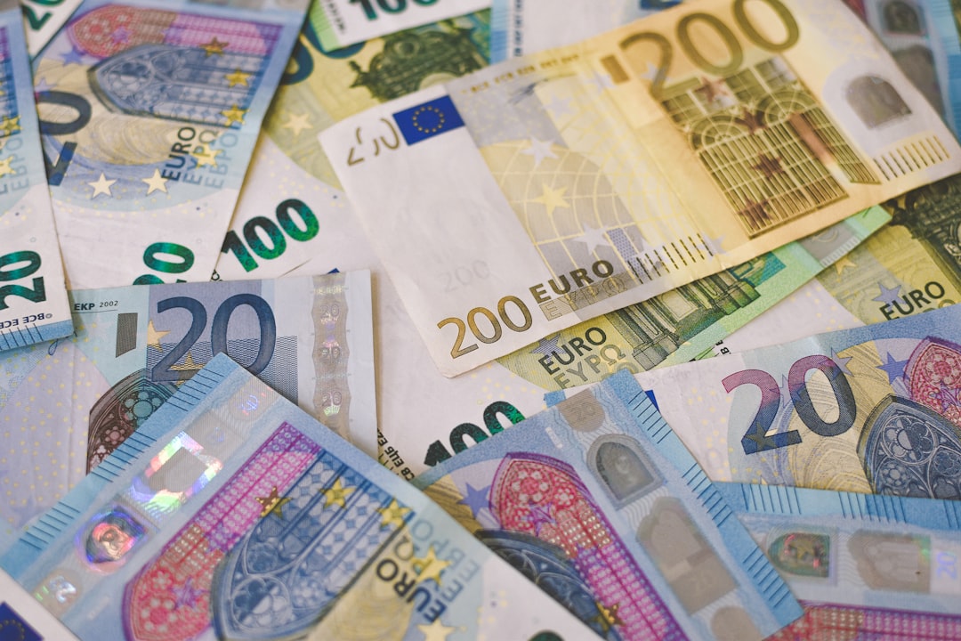 Banking in France for Americans: How to Open an Account and Manage Your Money (2026)