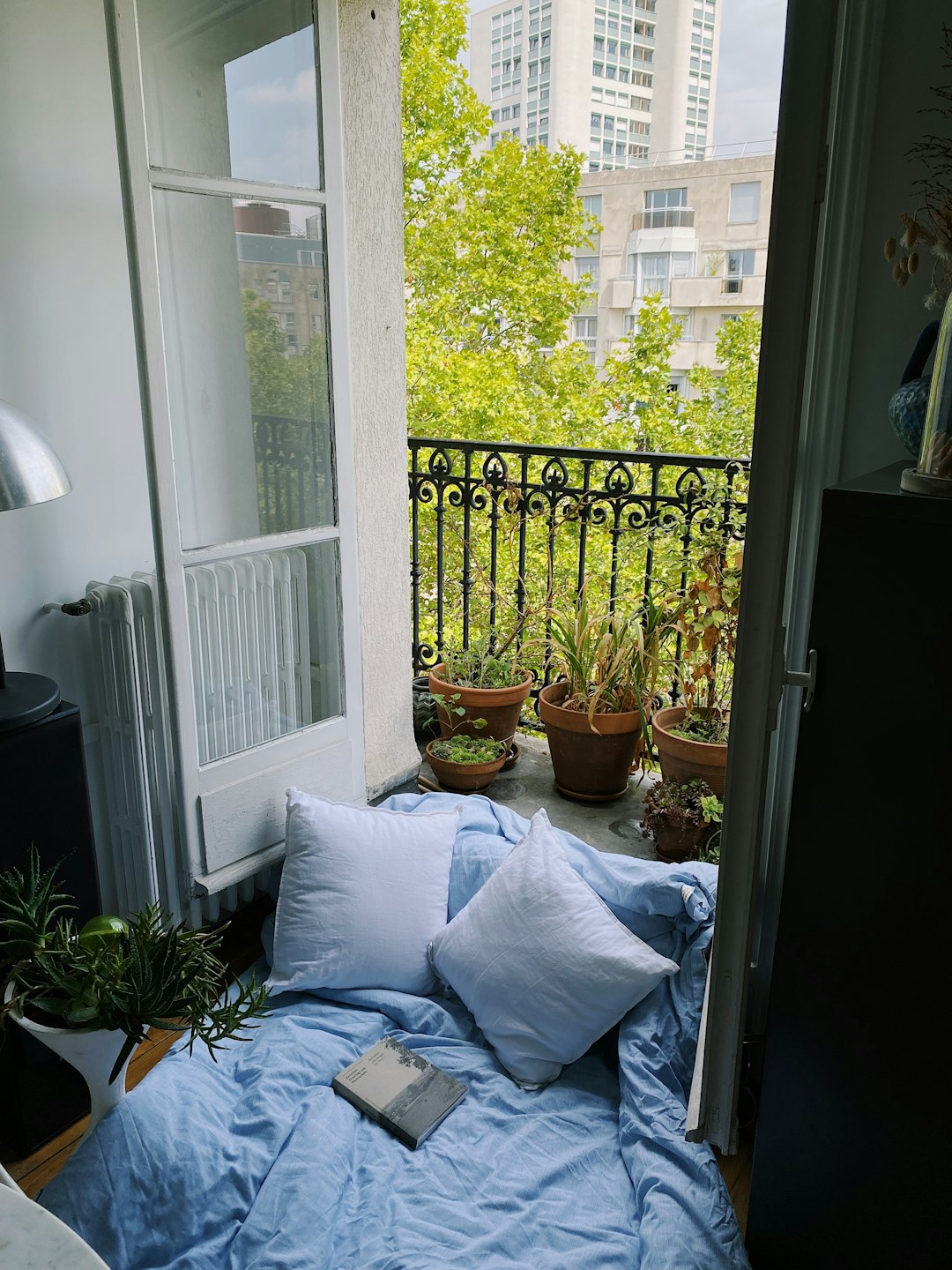 Your First 90 Days in France: The Complete Checklist for Americans
