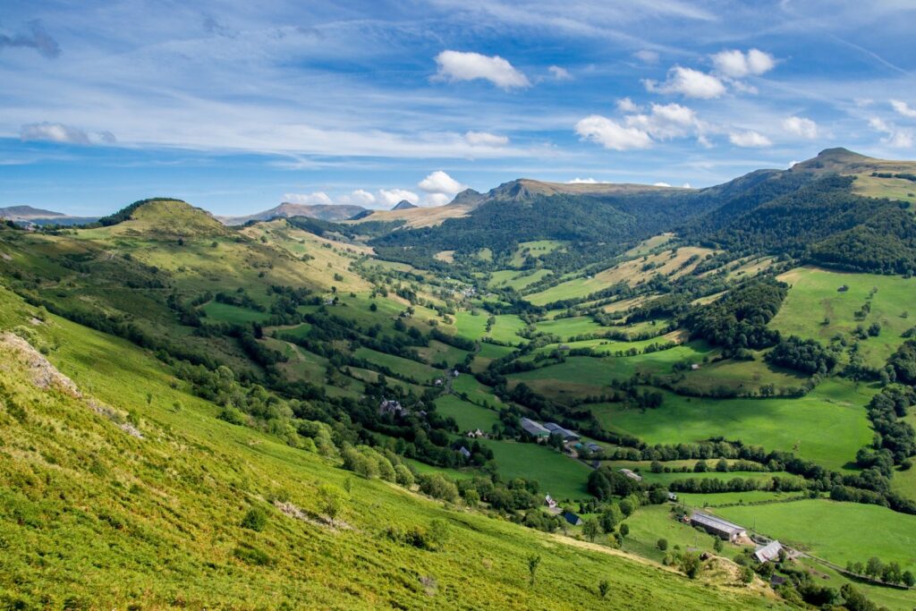 Green volcanic valleys in Auvergne