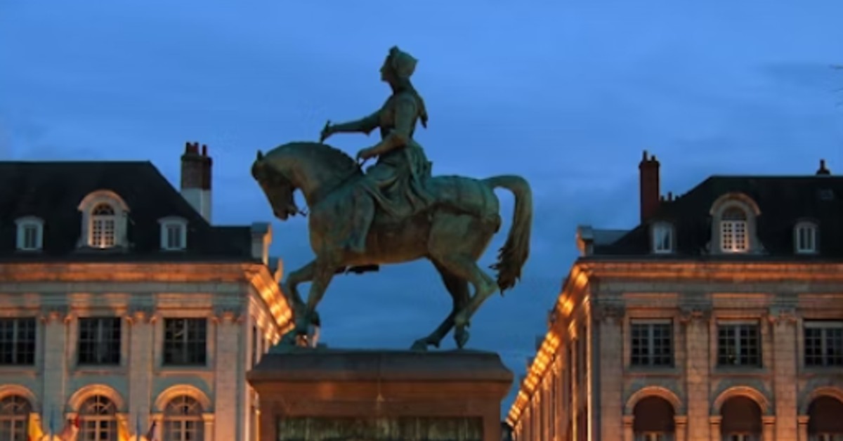 Joan of Arc: The Teenage Heroine Who Saved France